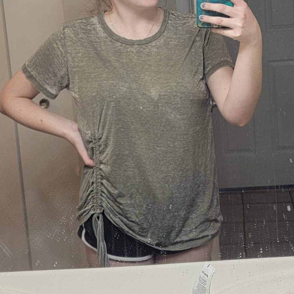 Forever 21 Distressed Tee - Picture 5 of 5